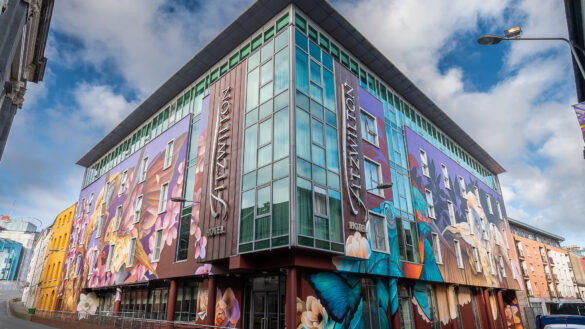 Fitzwilton Hotel exterior